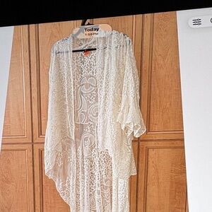 Gretty Zueger  Lace Kimono